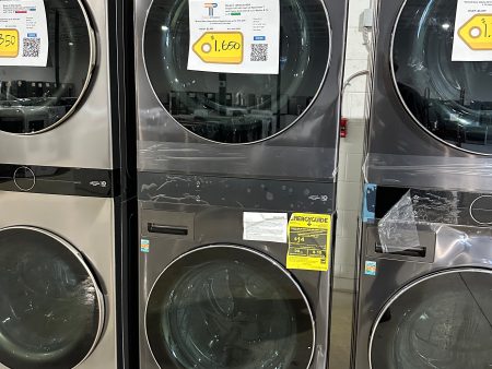 GREAT NEW STACKED LAUNDRY CENTER with GAS DRYER Model:WKGX301HBA  WAS11888S For Discount